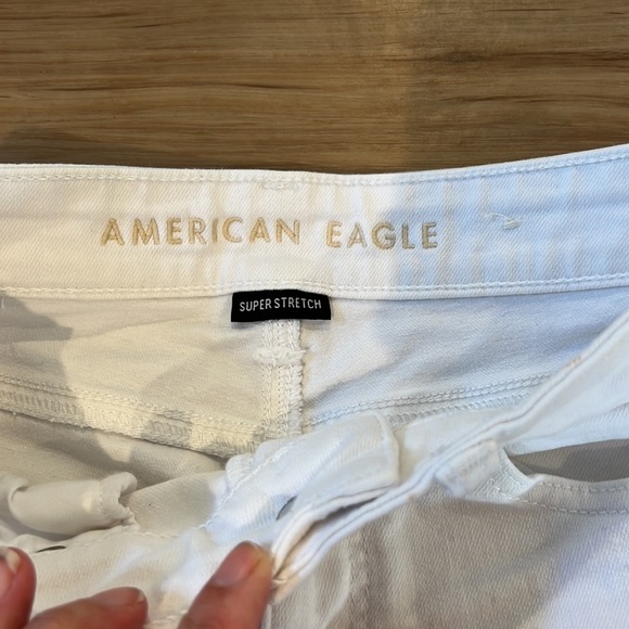 American eagle super stretch shorts. Size 0 - Picture 3 of 6